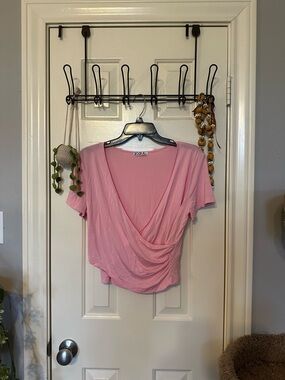 Women’s Pink V-Neck Short Sleeve Blouse
